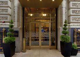 Hampton Inn Majestic Chicago Theatre District 2