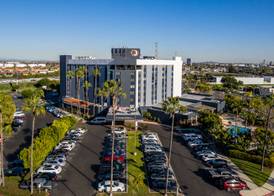 DoubleTree by Hilton Carson 2