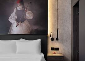Radisson RED London Gatwick Airport 5