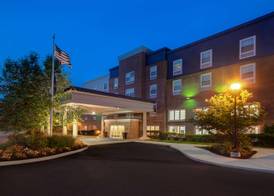 Hampton Inn & Suites Yonkers 3