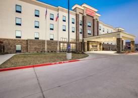 Hampton Inn & Suites Dallas/Ft. Worth Airport South 3