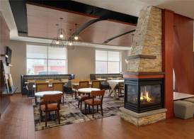 Hampton Inn Portland Downtown - Waterfront 5