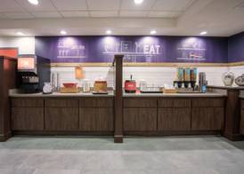Hampton Inn Hays-North of I-70 3