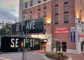 Hampton Inn & Suites Gainesville-Downtown 2