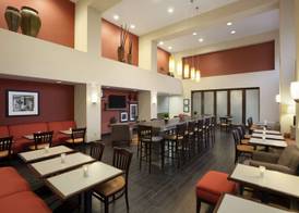Hampton Inn & Suites Conroe - I-45 North 5