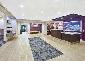 Hampton Inn & Suites Oakwood Village-Cleveland 4