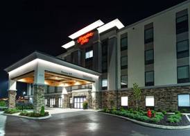 Hampton Inn Madison, OH 4