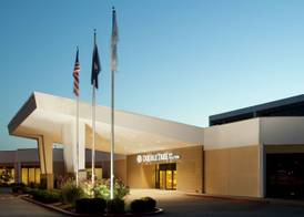 DoubleTree by Hilton Cincinnati Airport 2