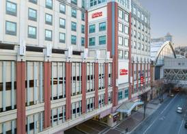 Hilton Garden Inn Philadelphia Center City 2