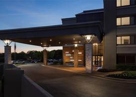 DoubleTree by Hilton Austin Northwest Arboretum 3