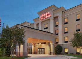 Hampton Inn & Suites Pine Bluff 2