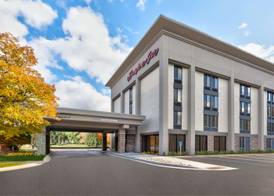 Hampton Inn Traverse City 3