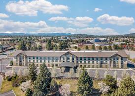 Hampton Inn & Suites Bend 3
