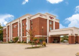 Hampton Inn Hernando, MS 3
