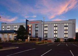 Hampton Inn Evansville 4
