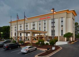 Hampton Inn Charlotte-North/Lake Norman 2