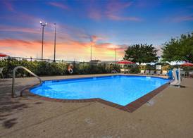 Hampton Inn & Suites Houston - Rosenberg 5
