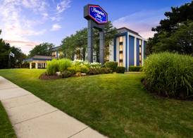 Hampton Inn Chicago-Naperville 4