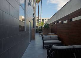 Hampton Inn & Suites Los Angeles/Sherman Oaks 3