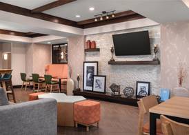 Hampton Inn & Suites Fresno 5