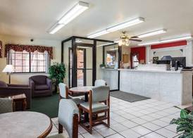 Econo Lodge & Suites Brinkley 2