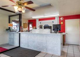 Econo Lodge & Suites Brinkley 3