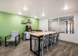 WoodSpring Suites Elgin - Chicago 2