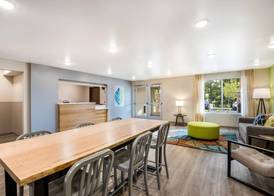 WoodSpring Suites Elgin - Chicago 3