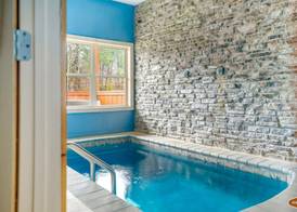 Rustic Mountain Retreat By Ghosal Luxury Lodging 3