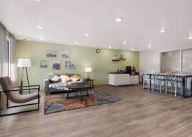 WoodSpring Suites Phoenix-Deer Valley 5