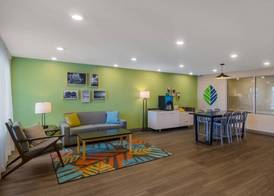 WoodSpring Suites Jacksonville Orange Park 4