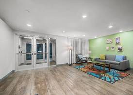 WoodSpring Suites Dearborn Detroit 5