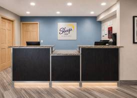Sleep Inn & Suites Madison West 2