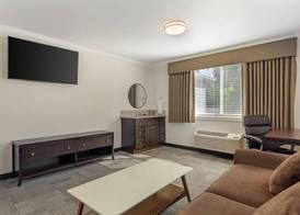 Best Western Wesley Inn & Suites 4