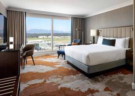 Fairmont Vancouver Airport In-Terminal Hotel 4