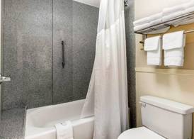 Quality Inn Memphis Airport 5