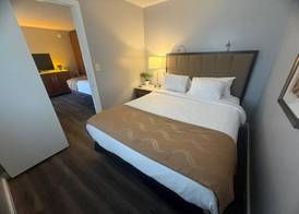 Naval Suites By FairBridge 4