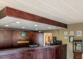 Quality Inn & Suites Easley - Greenville 4