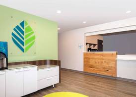 WoodSpring Suites Carol Stream - Chicago 3
