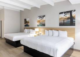Days Inn & Suites by Wyndham Lexington 2