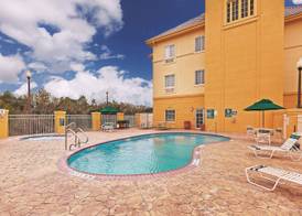 La Quinta Inn & Suites Corpus Christi Northwest 4