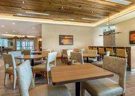 Holiday Inn Express Bettendorf - Davenport NE by IHG 4