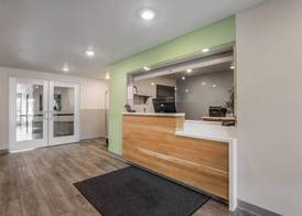 WoodSpring Suites Chicago Midway 2