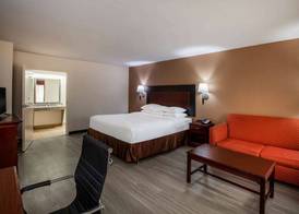 Days Inn & Suites by Wyndham Tyler 4