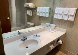 Quality Inn & Suites Big Stone Gap 4