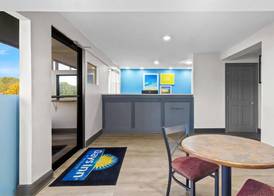 Days Inn by Wyndham Ocean Springs 2