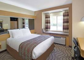 Microtel Inn by Wyndham University Place 4