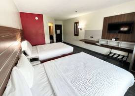 Ramada by Wyndham Lithia Springs Atlanta 5