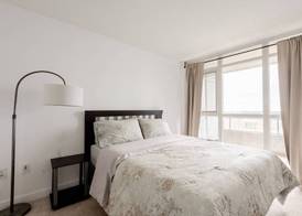 Luxury WaterFront View & Free Parking 5
