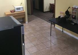 Rodeway Inn Whitehall 3